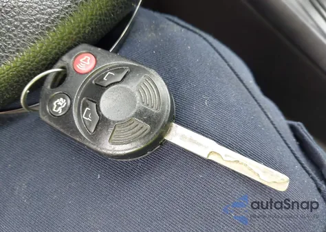 2015 Ford Focus S z USA, uszkodzony, nr VIN 1FADP3E21FL375854